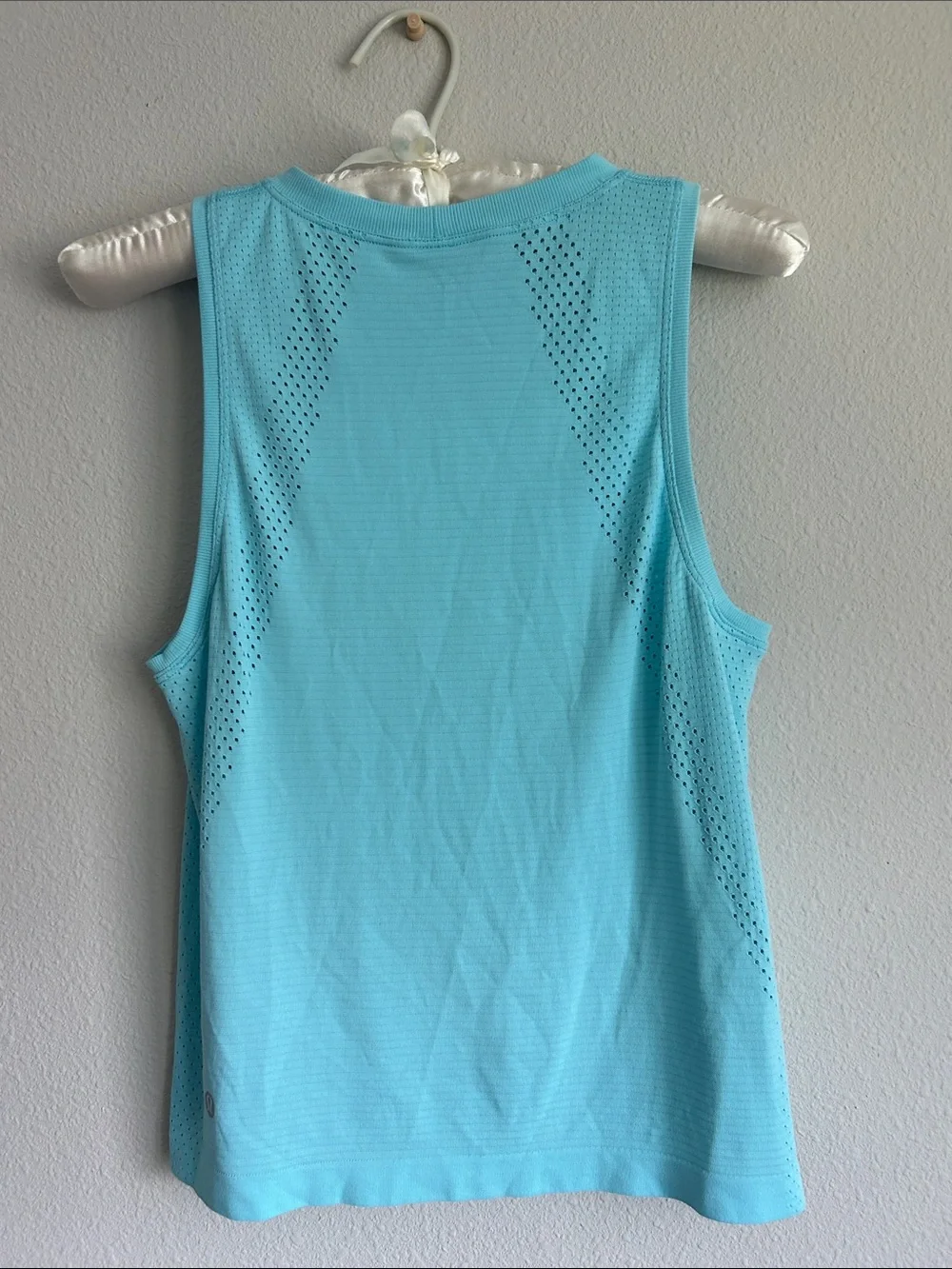 Lululemon Aqua Perforated Performance Tank